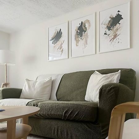 Private Guest House - Double Bedroom, En-Suite And Workspace With Private Entrance, First Floor With No Lift And No Full Kitchen Leicester Ngoại thất bức ảnh