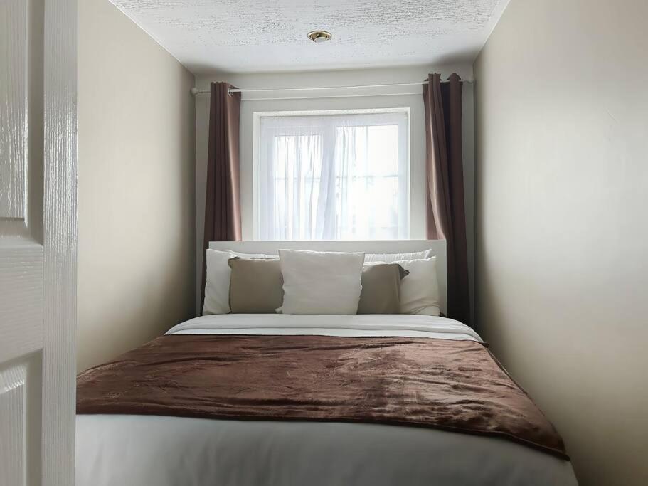 Private Guest House - Double Bedroom, En-Suite And Workspace With Private Entrance, First Floor With No Lift And No Full Kitchen Leicester Ngoại thất bức ảnh